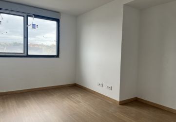 Colocación rodapies dormitorio